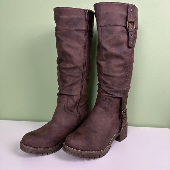 Knee high brown vegan leather buckled boots - Picture 1 of 3